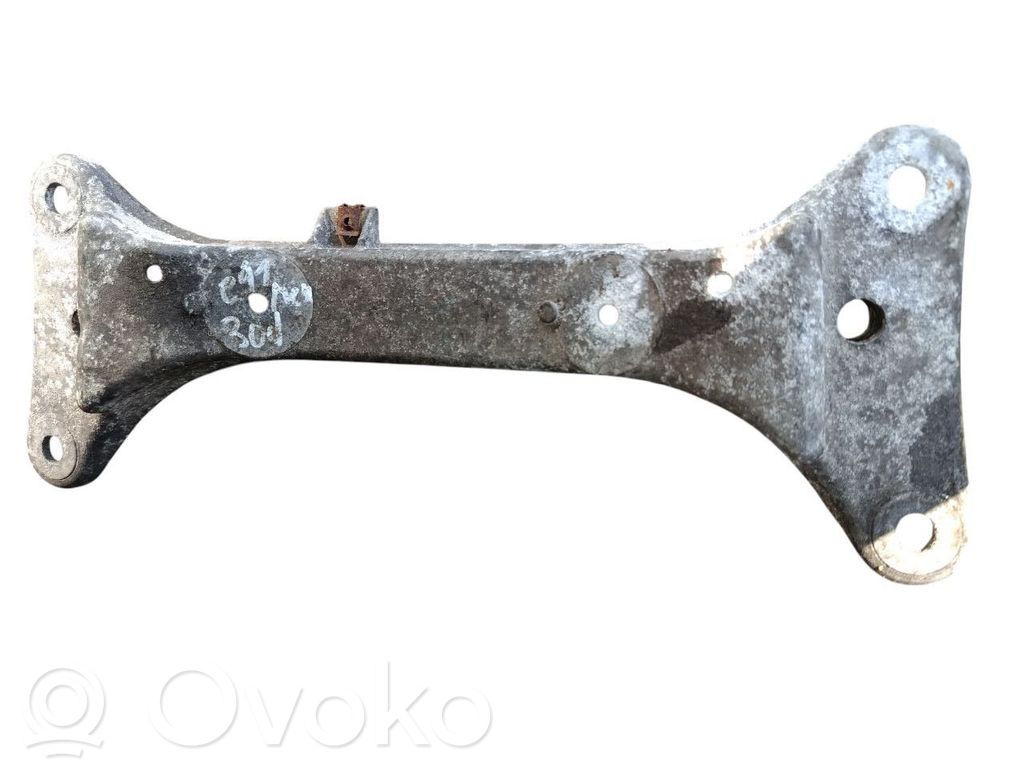 BMW 3 E90 E91 Gearbox mounting bracket 