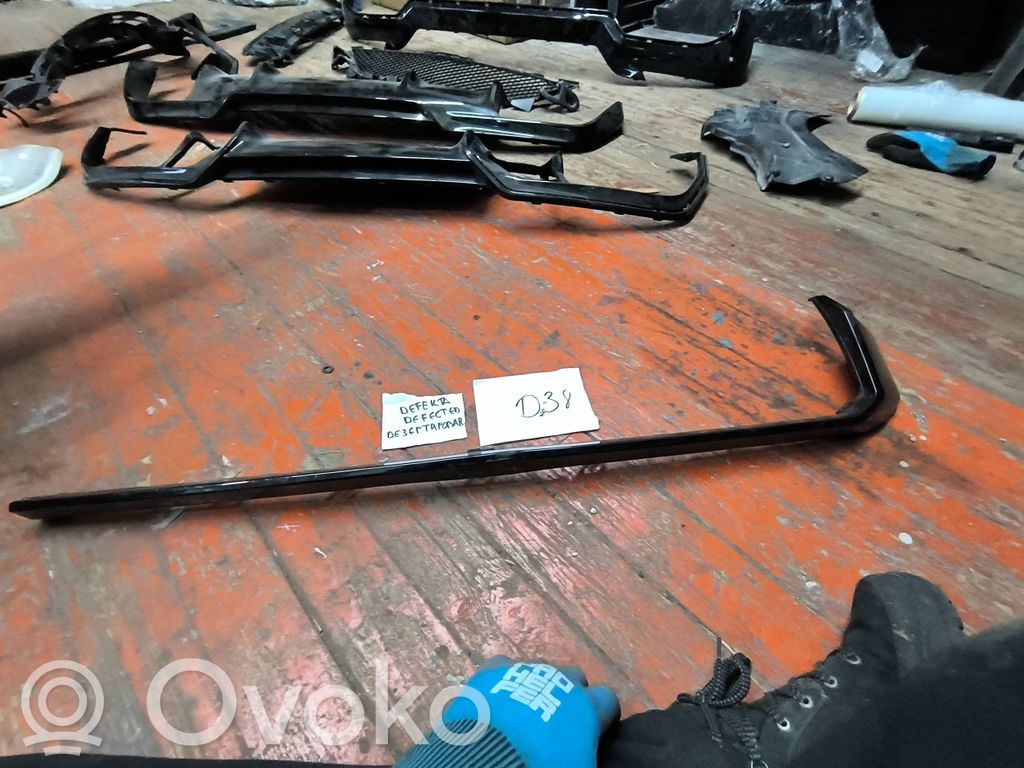 BMW M4 G82 G83 Modanatura della barra di rivestimento del paraurti anteriore 