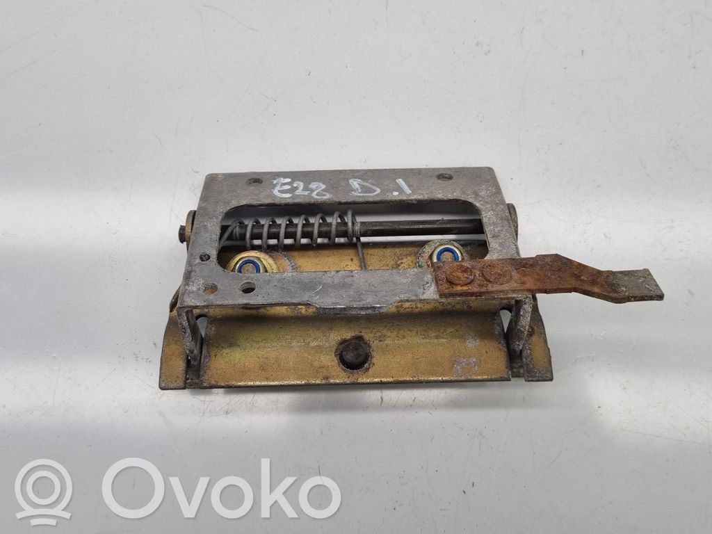 BMW 5 E28 Manecilla externa puerta delantera 