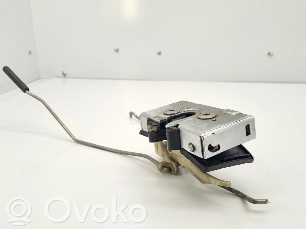 Audi 80 90 B3 Front door lock 