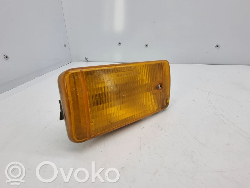 Audi 80 90 B2 Etusuuntavilkku 