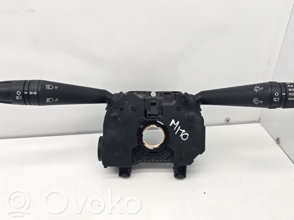Alfa Romeo Mito Wiper turn signal indicator stalk/switch 