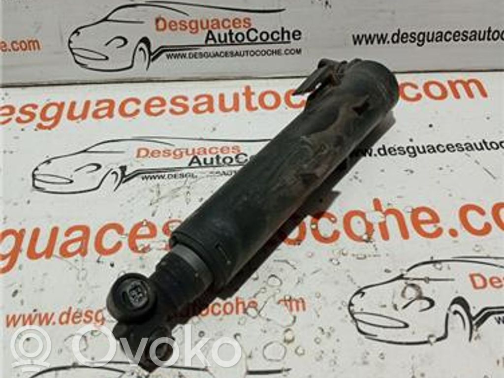 Audi A1 Ajovalonpesimen pesusuutin 