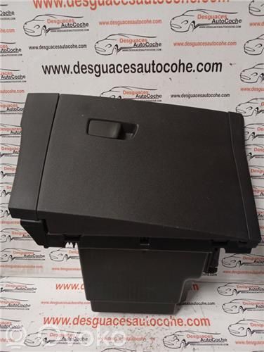 Renault Clio II Glove box 