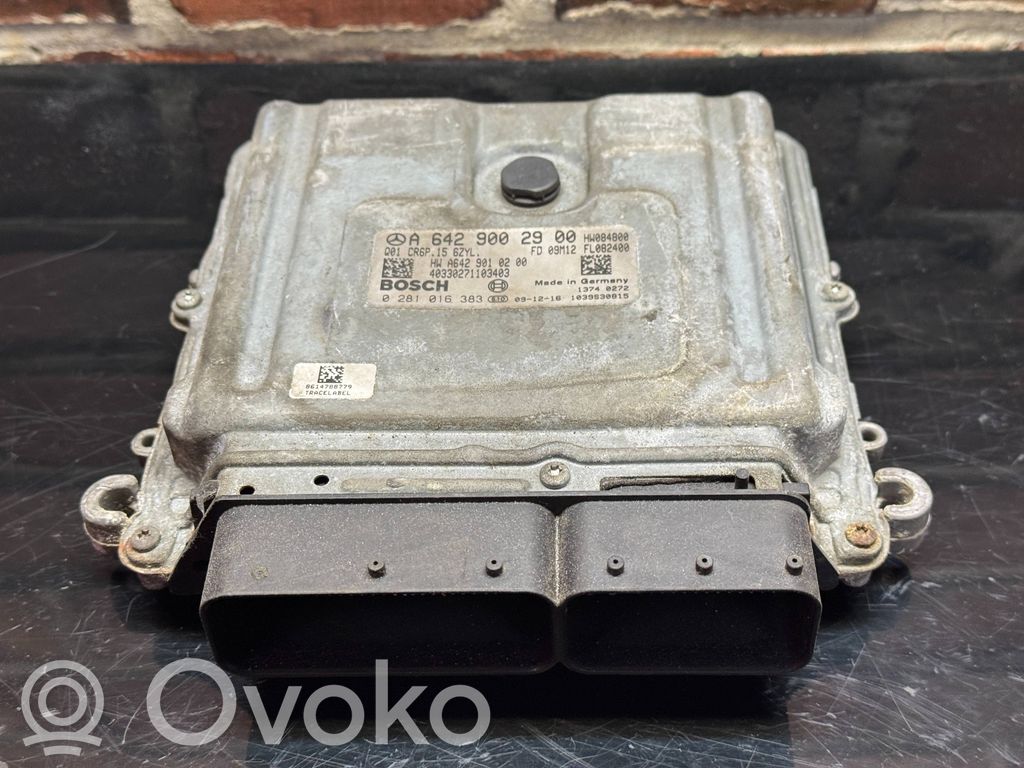 Mercedes-Benz E W212 Engine control unit/module 