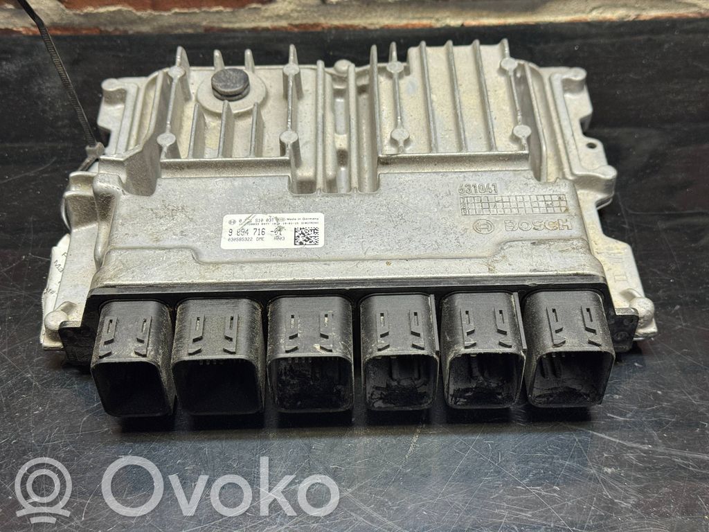 BMW 3 G20 G21 Variklio valdymo blokas 