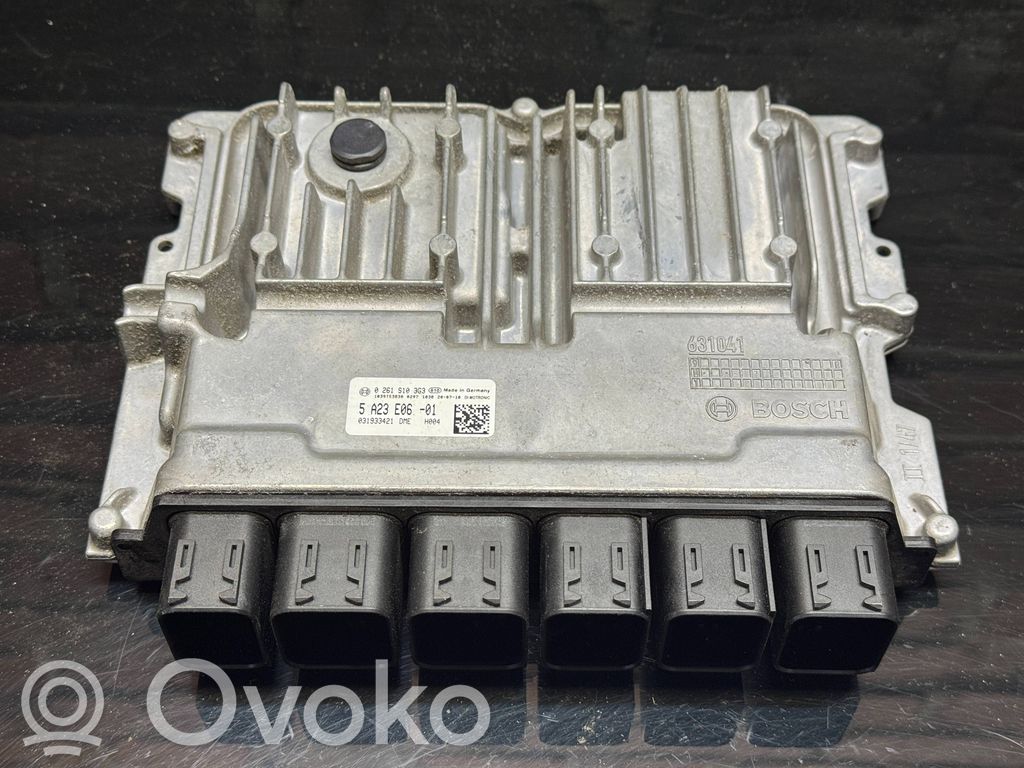 BMW 3 G20 G21 Engine control unit/module 