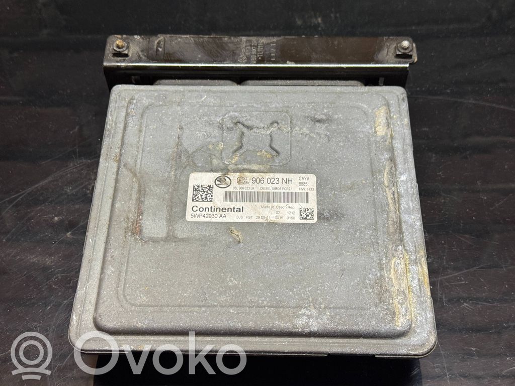 Volkswagen Polo V 6R Engine control unit/module 