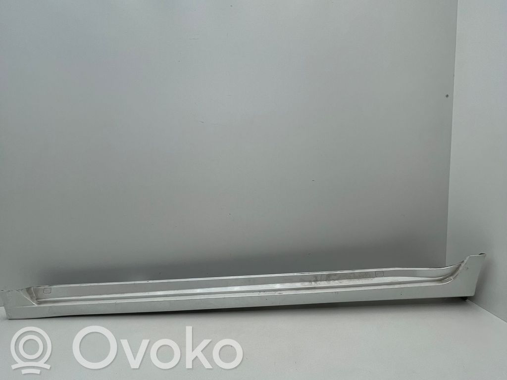 Lexus CT 200H Sill 