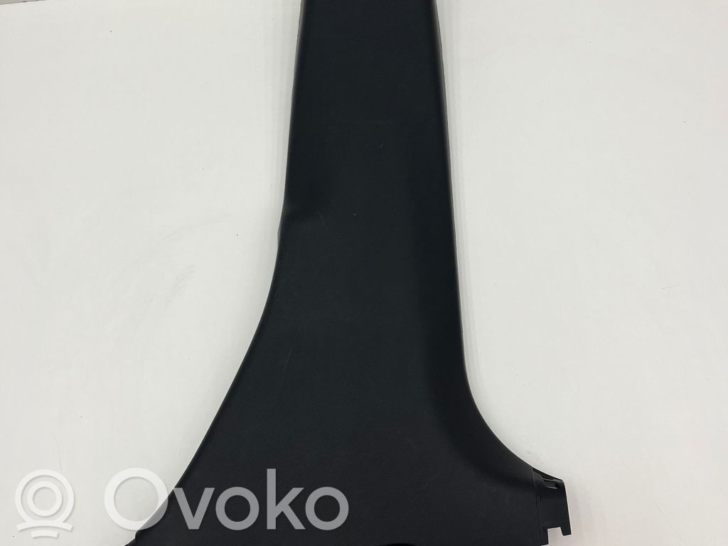 Lexus CT 200H B-pilarin verhoilu (alaosa) 