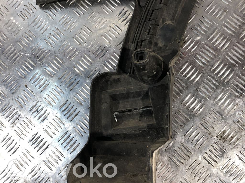 Volvo XC90 Galinis laikiklis bamperio 