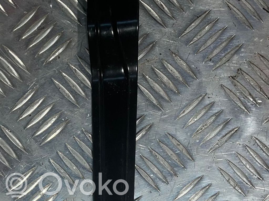 Volvo V70 Akumuliatoriaus laikiklis 