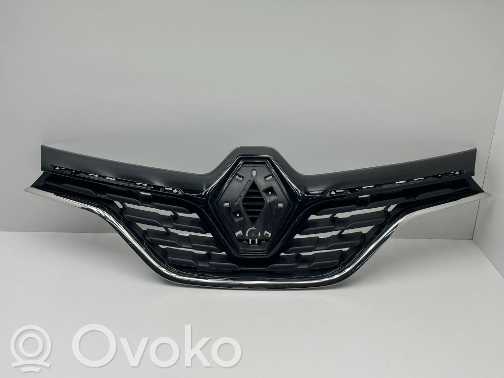Renault Captur Front bumper upper radiator grill 