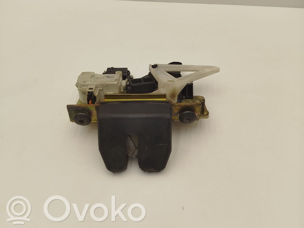 Tailgate/trunk/boot lock/catch/latch