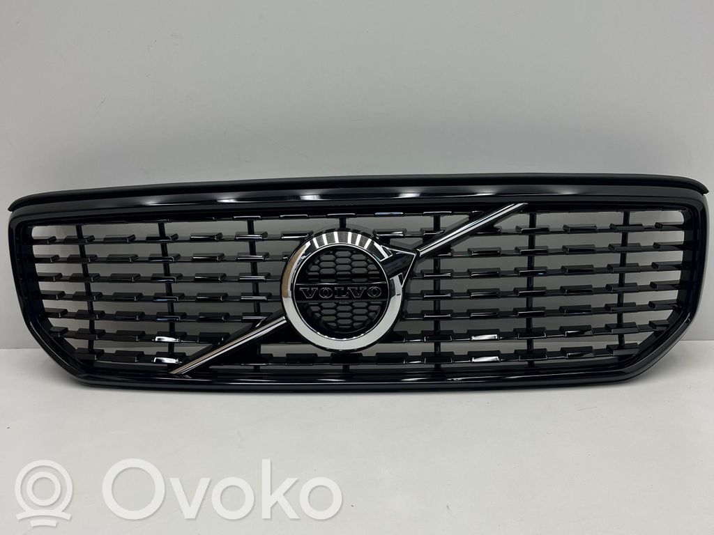 Volvo XC40 Maskownica / Grill / Atrapa górna chłodnicy 