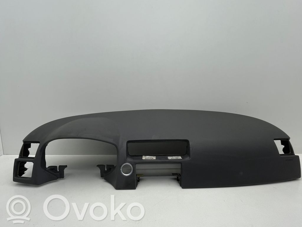 Volvo S40 Panelė 