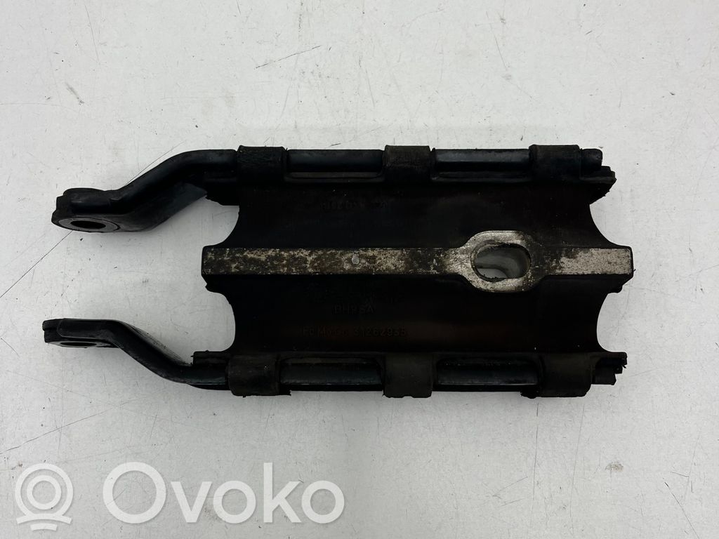 Volvo V60 Engine mount bracket 