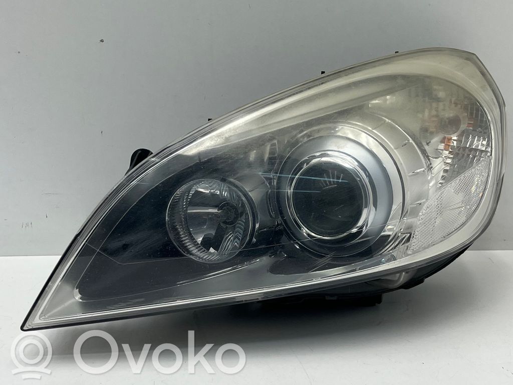 Volvo V60 Lampa przednia 