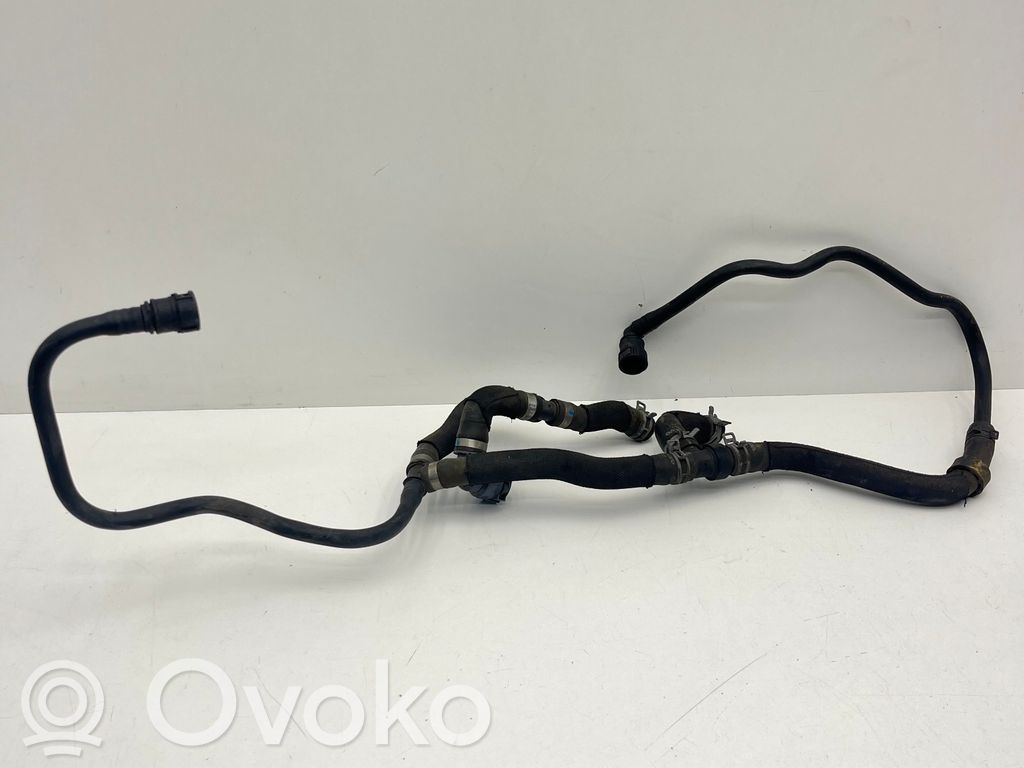 Volvo V60 Engine coolant pipe/hose 