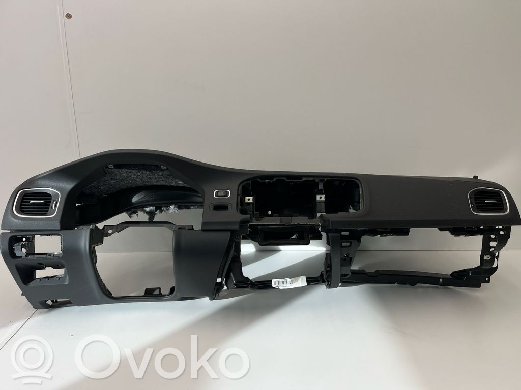 Volvo V60 Panelis 