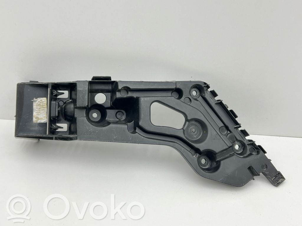 Renault Clio IV Rear bumper mounting bracket 