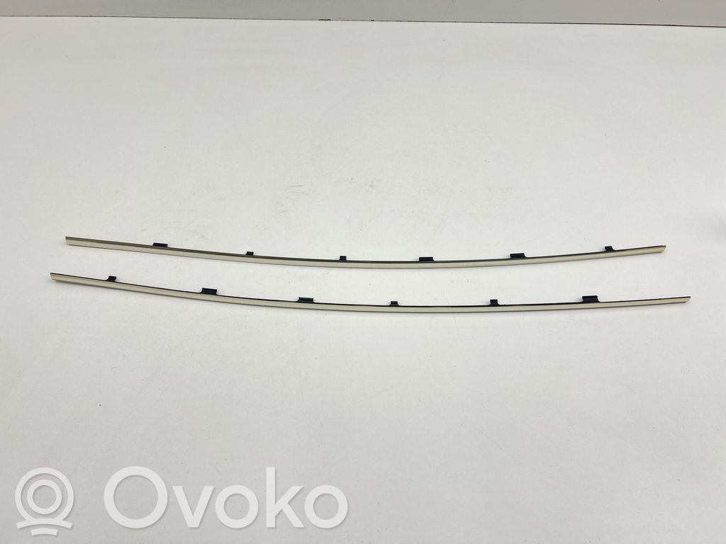 Listwa zderzaka przedniego   7452C1