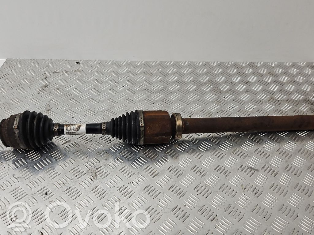 Volvo V60 Priekinis pusašis 