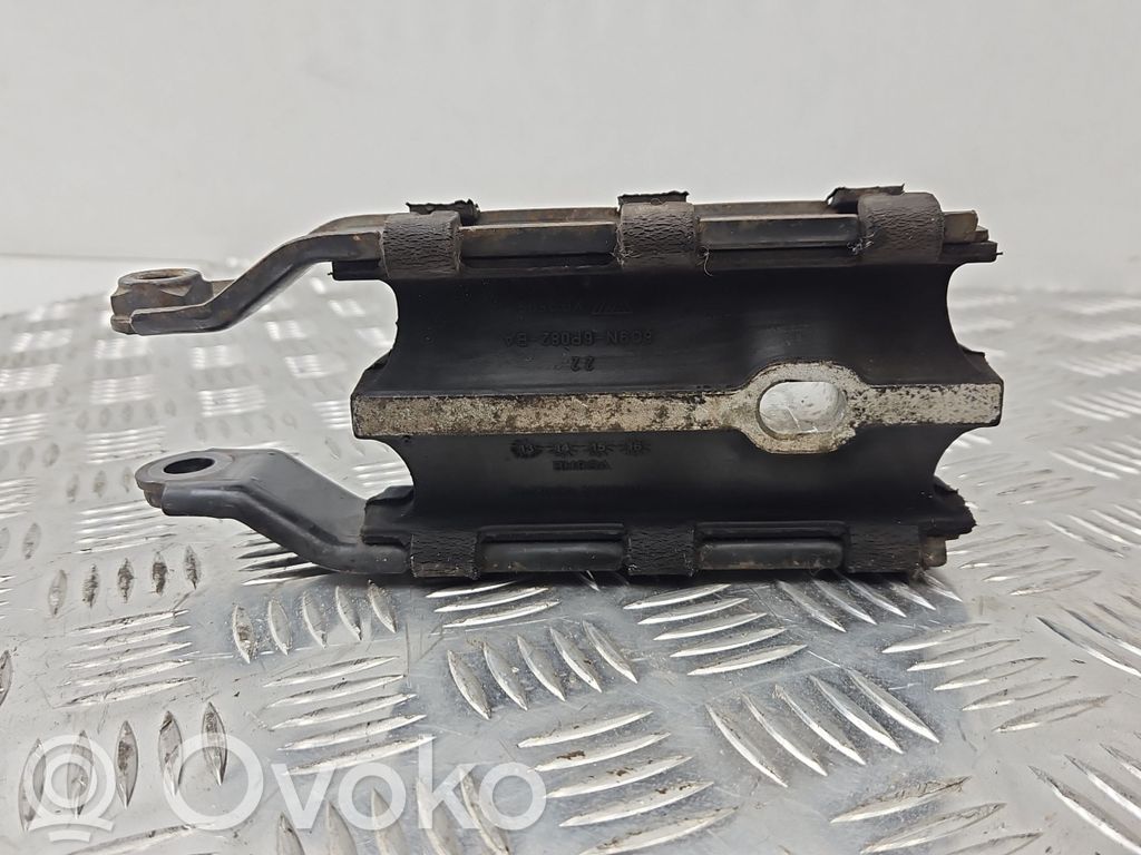 Volvo V60 Engine mount bracket 