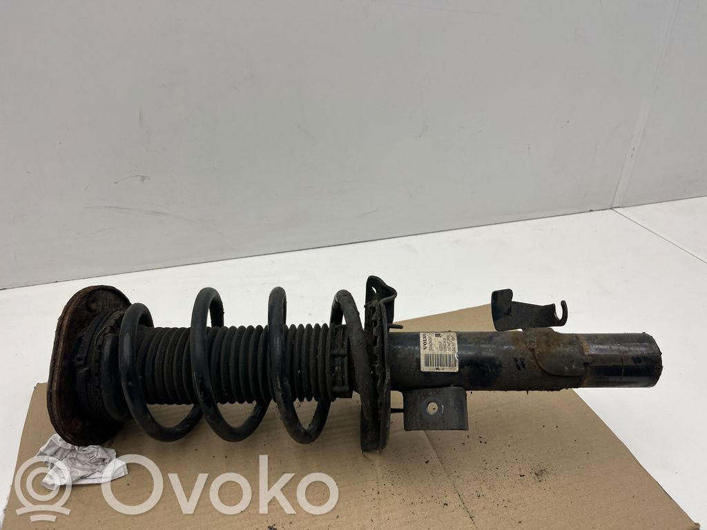 Volvo V60 Amortyzator osi przedniej ze sprężyną 