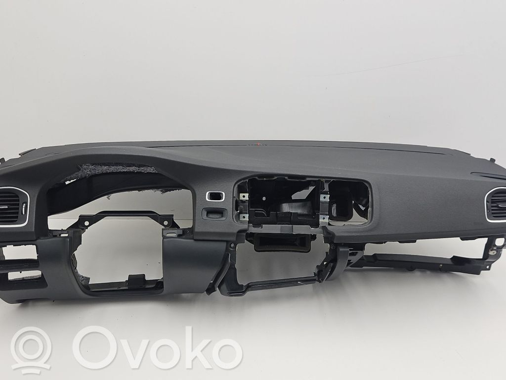 Volvo V60 Panelis 