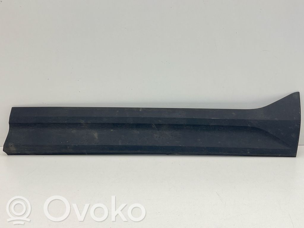 Volvo XC40 Listwa drzwi przednich 