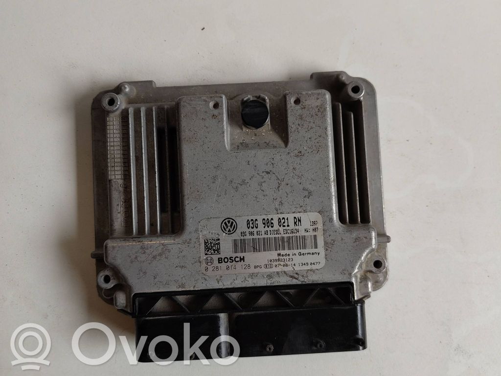 Volkswagen Touran I Engine control unit/module 