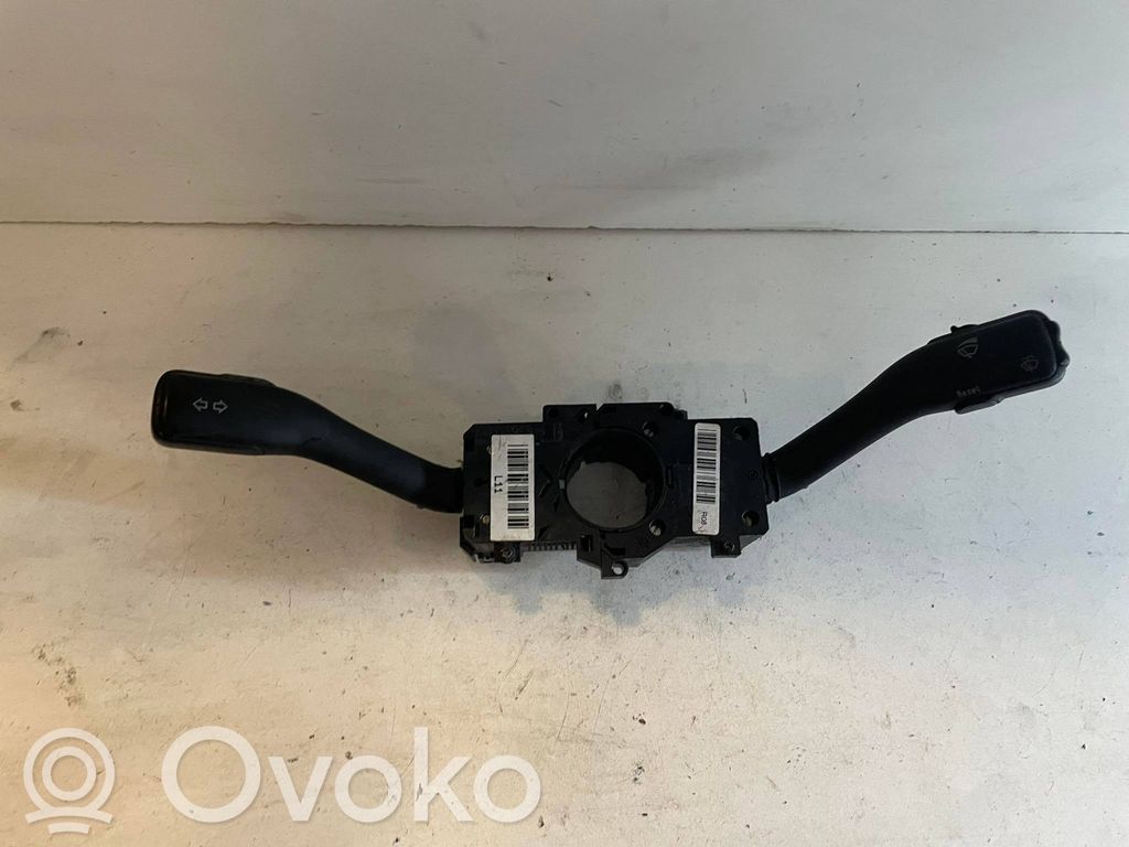 Volkswagen PASSAT B5 Wiper turn signal indicator stalk/switch 