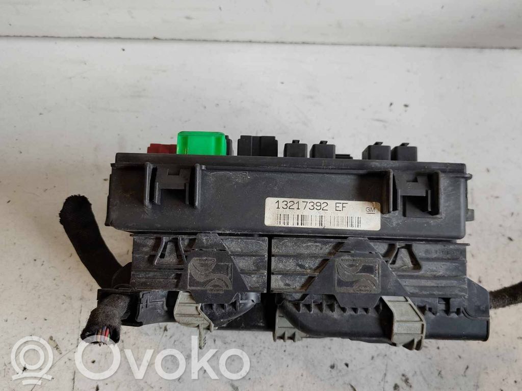 Opel Corsa D Juego de caja de fusibles 