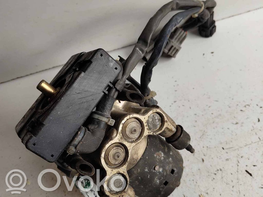 Nissan Maxima Bomba de ABS 