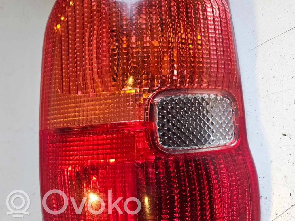 Toyota RAV 4 (XA20) Lampa tylna 