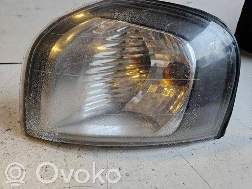 Volvo S80 Front fender indicator light 