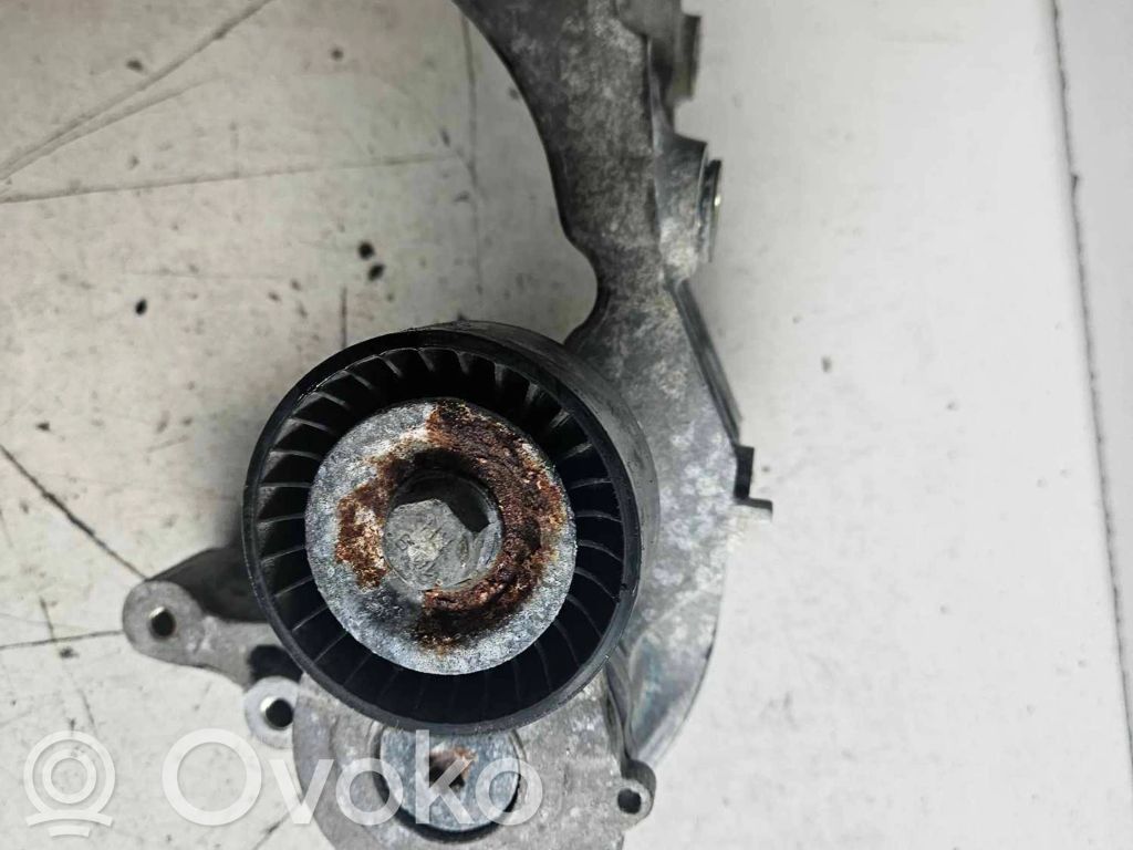 Opel Astra J Diržo įtempėjas 