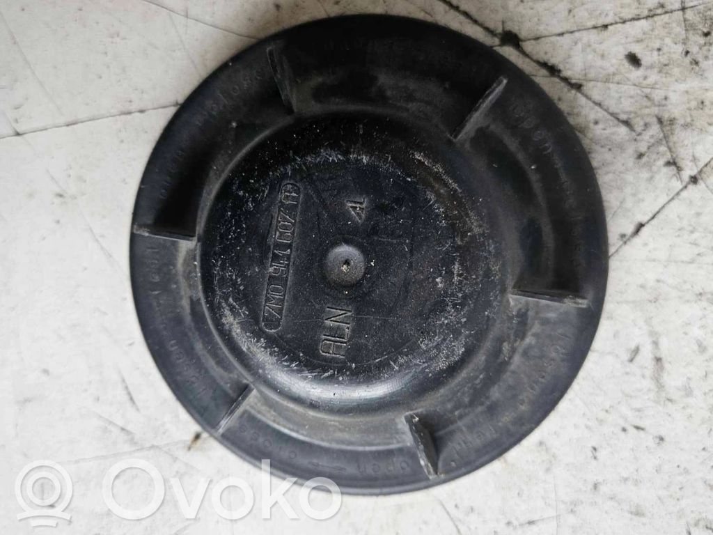 Osłona żarówki lampy przedniej   1305219119