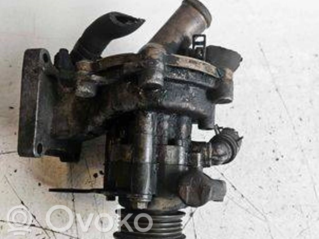 Ford Mondeo Mk III Vesipumppu 
