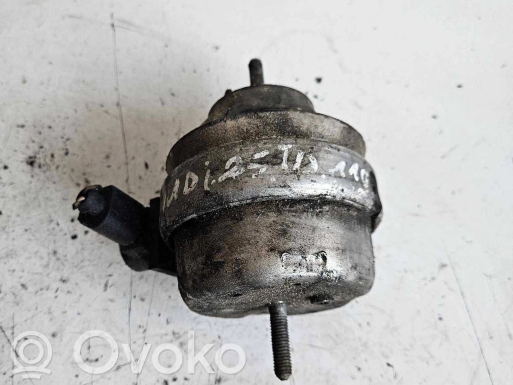Audi A6 S6 C5 4B Engine mount bracket 