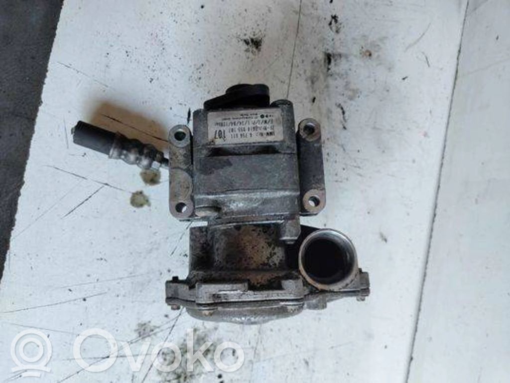 BMW 3 E46 Power steering pump 