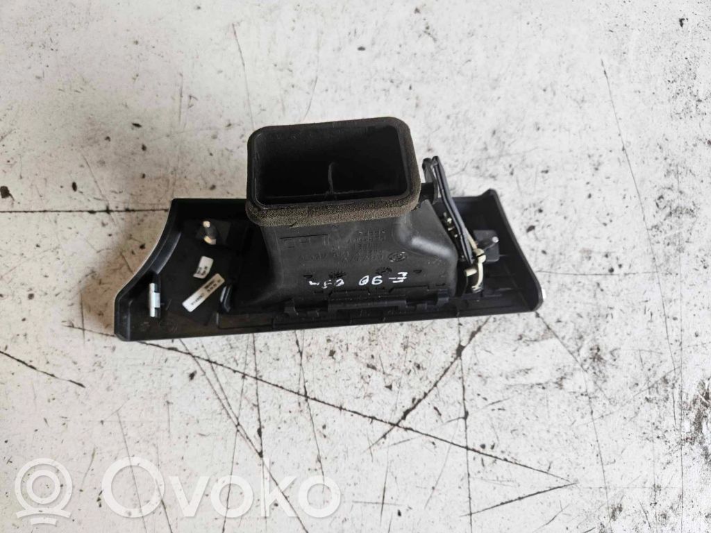 BMW 3 E90 E91 Centrālais gaisa ventilācijas režģis 