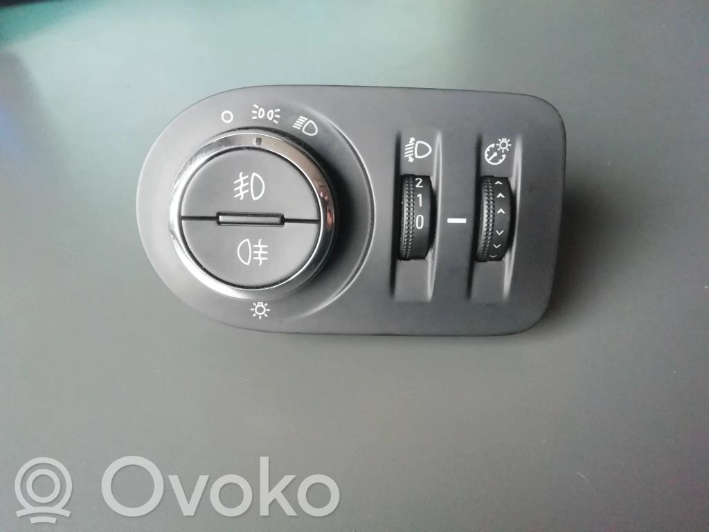 Interruptor de luz   13310331,1036,321410