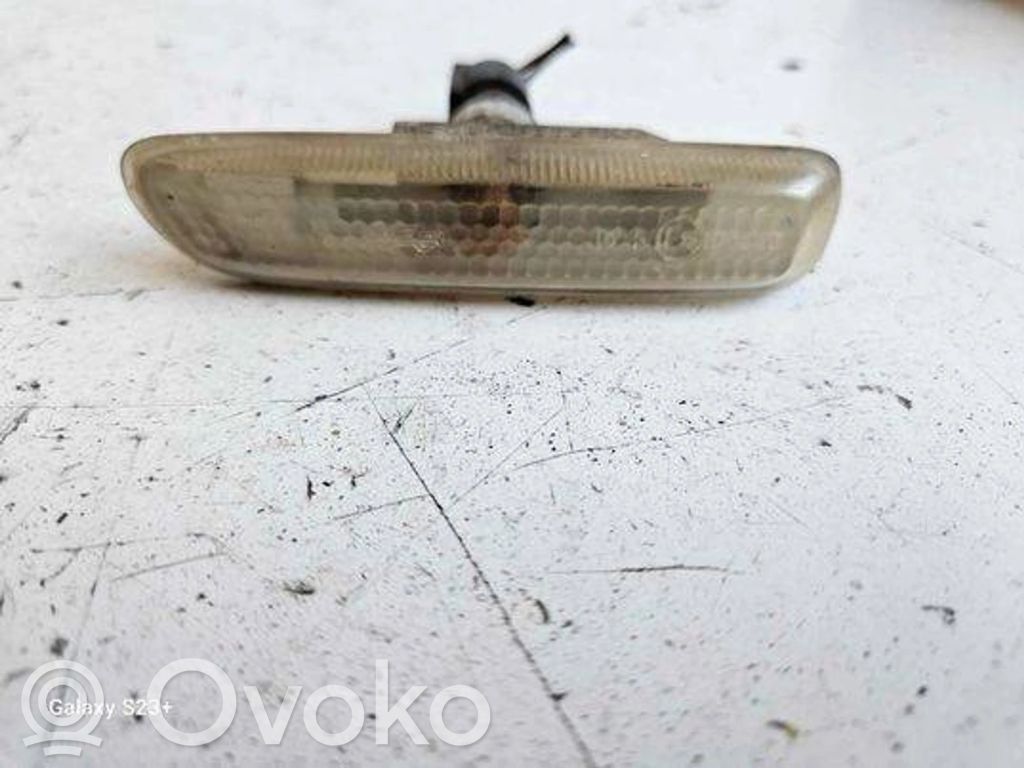 BMW 3 E46 Front fender indicator light 