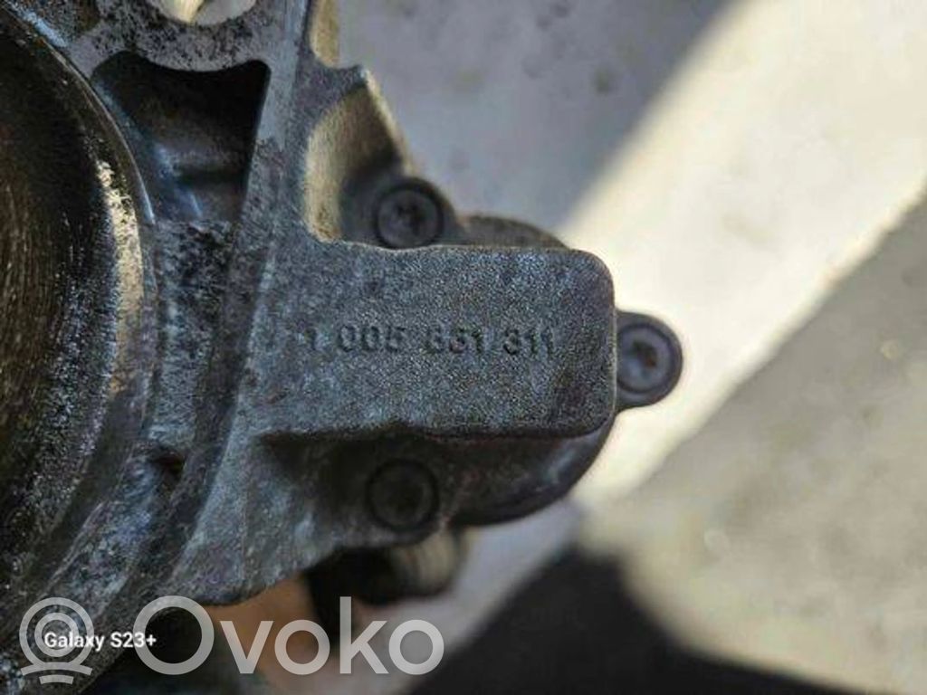 Volkswagen PASSAT B6 Starteris 