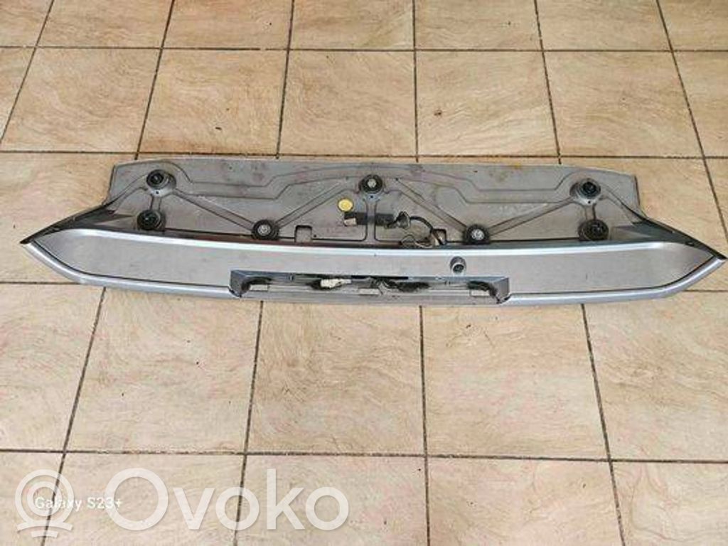 BMW X3 E83 Tailgate/trunk spoiler 