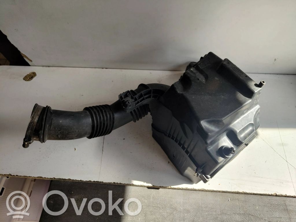 Ford C-MAX II Air filter box 