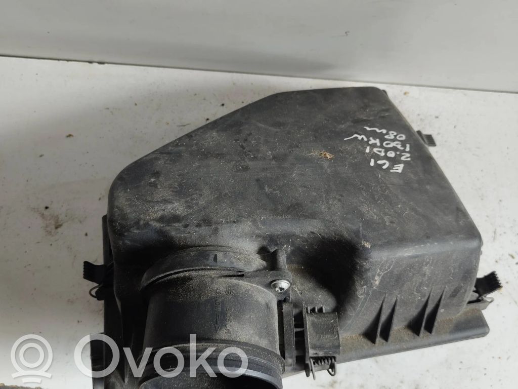 BMW 5 E60 E61 Air filter box 