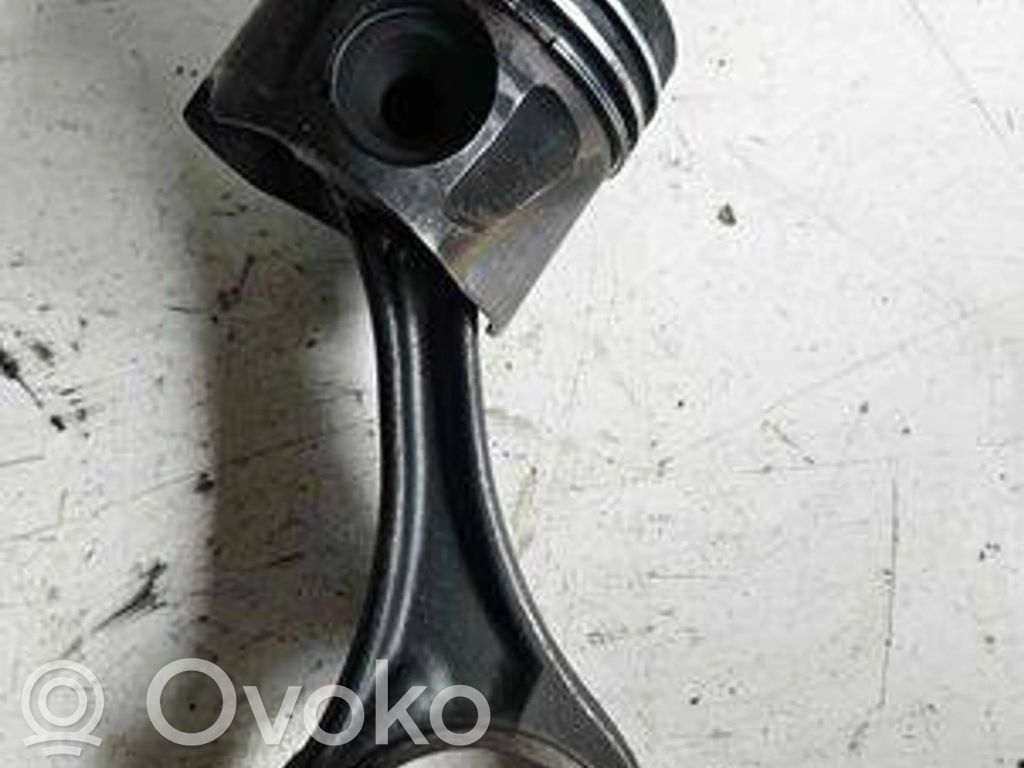 Mercedes-Benz Sprinter W906 Piston with connecting rod 
